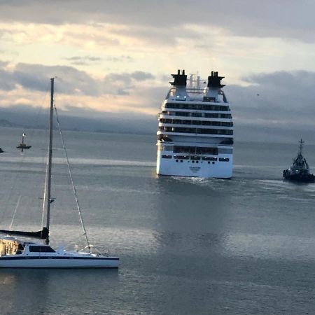 Hotel Waterfront Bliss Nelson Esterno foto