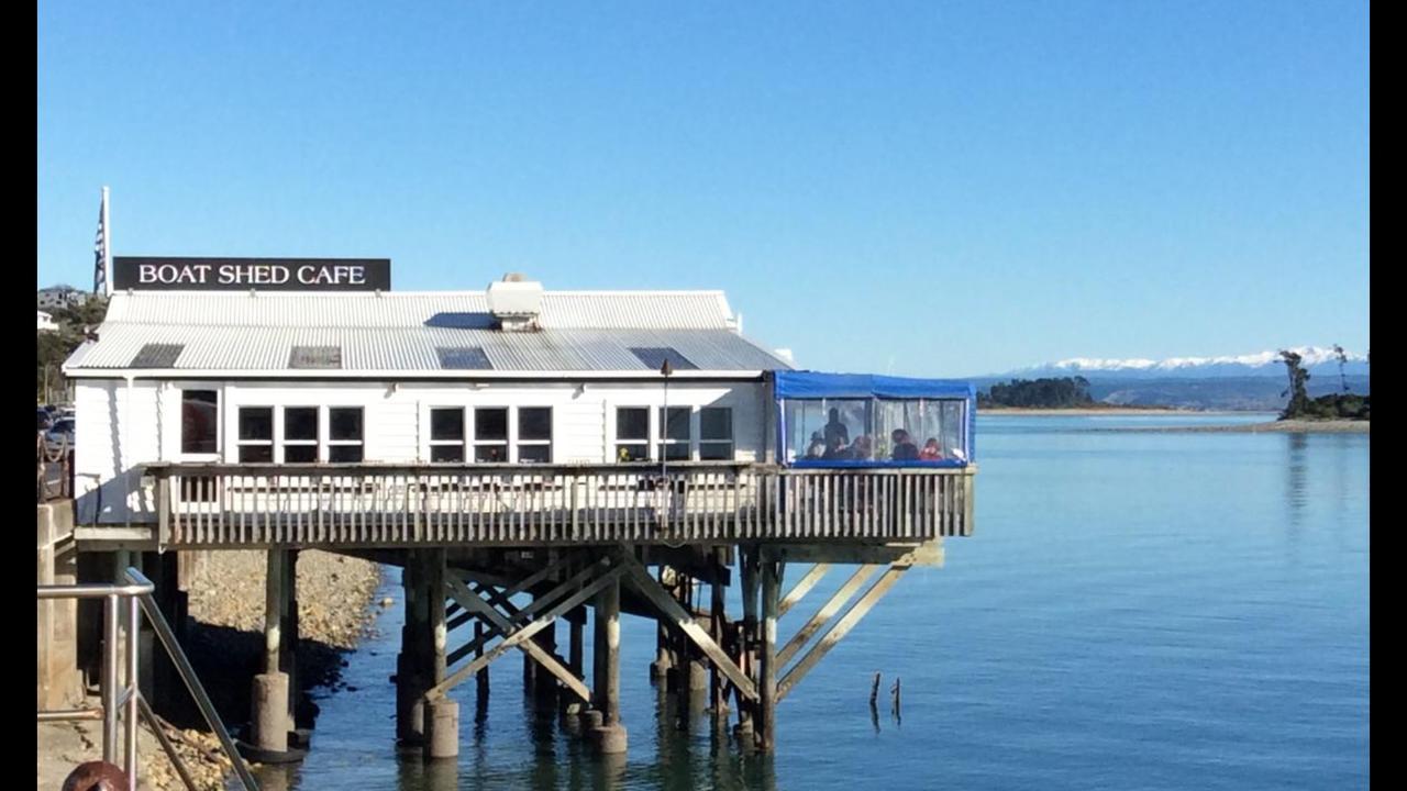 Hotel Waterfront Bliss Nelson Esterno foto